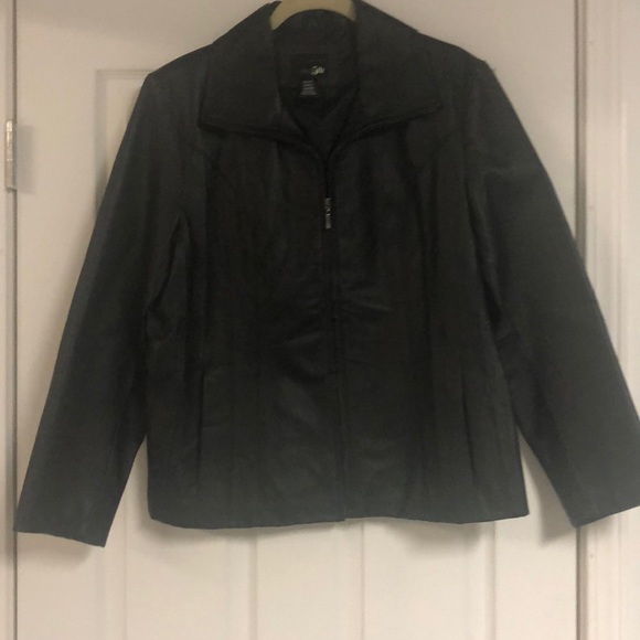 Jackets & Blazers - Ladies petite large Leather jacket